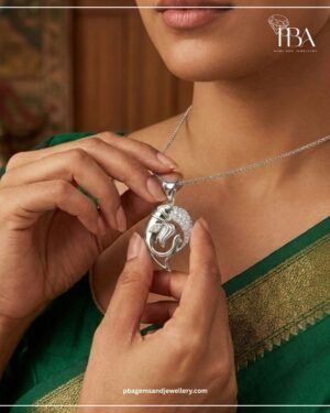 925 Silver Lord Ganesha Pendant With Mossinate Diamonds