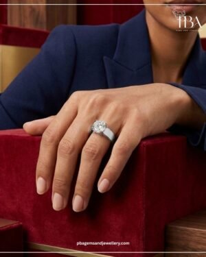 925 SILVER RING WITH MOISSANITE DIAMOND